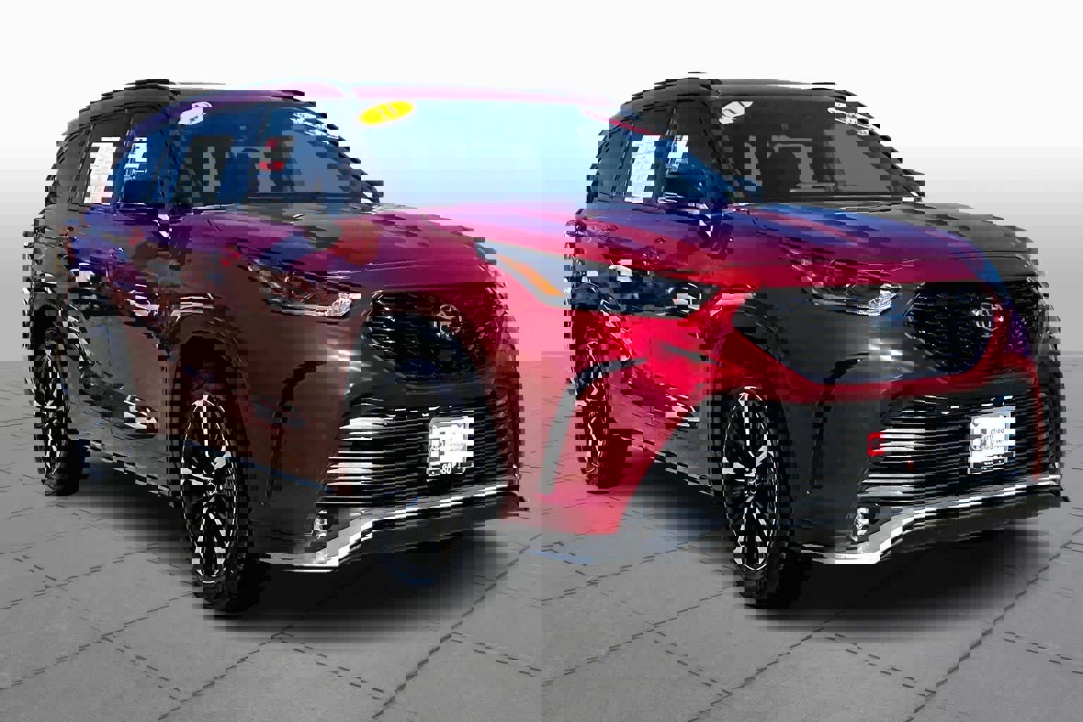 Certified 2021 Toyota Highlander XSE image 2