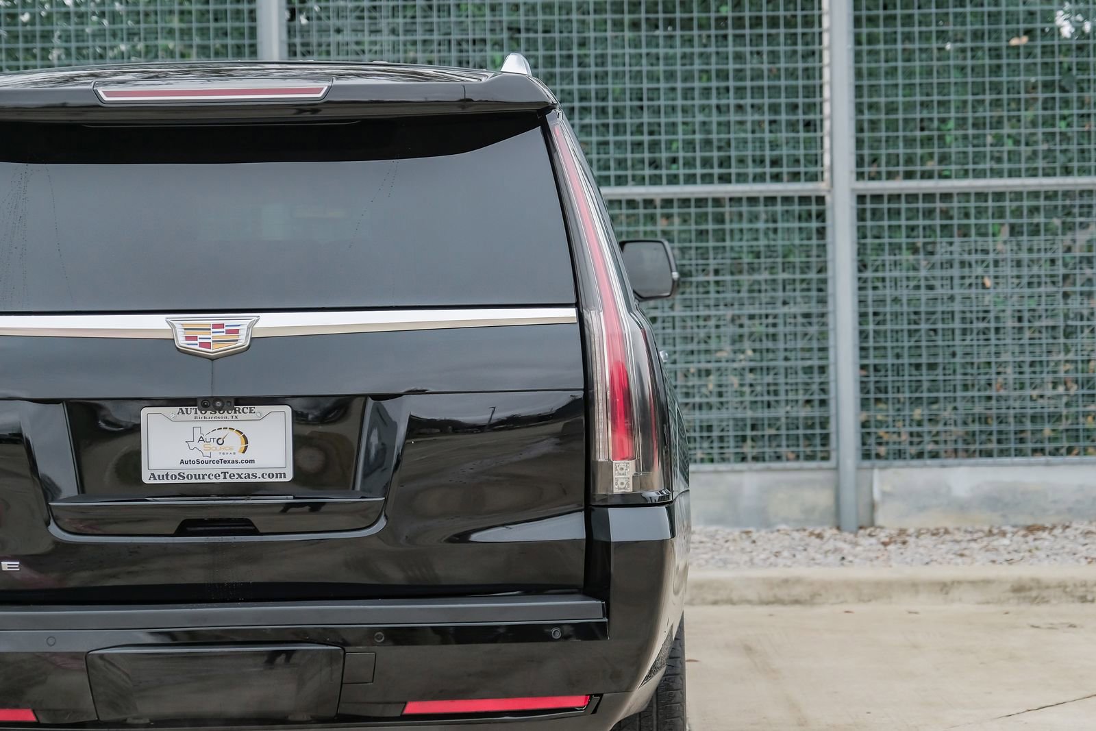 Used 2017 Cadillac Escalade ESV Luxury AWD/4WD image 51