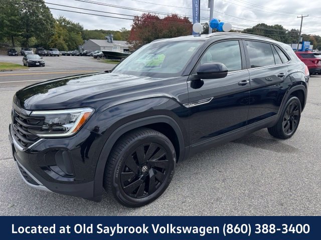 Certified 2024 Volkswagen Atlas Cross Sport SE AWD/4WD image 1