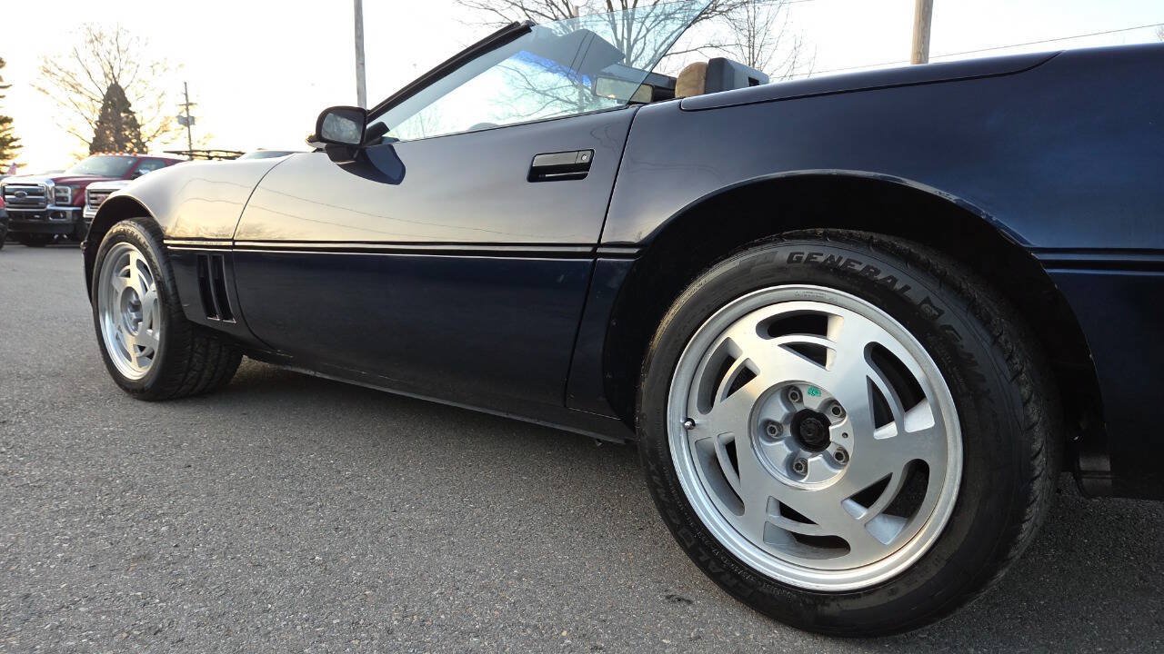 Used 1989 Chevrolet Corvette Convertible RWD image 11