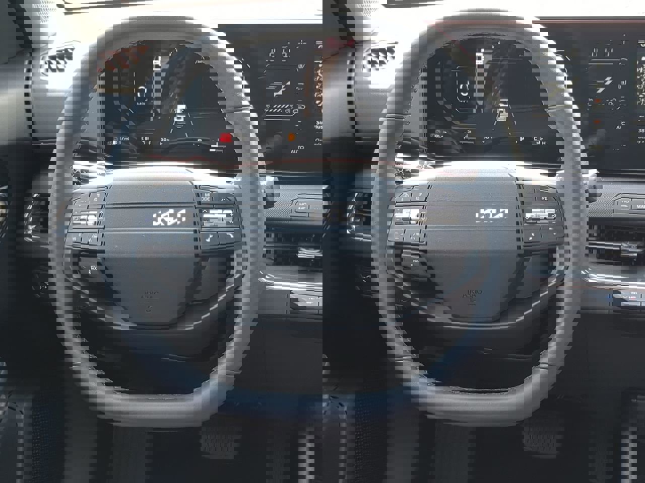 New 2025 Kia K4 EX image 13