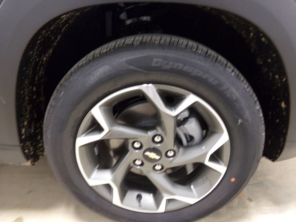 New 2025 Chevrolet Trax LT w/ Driver Confidence Package image 32