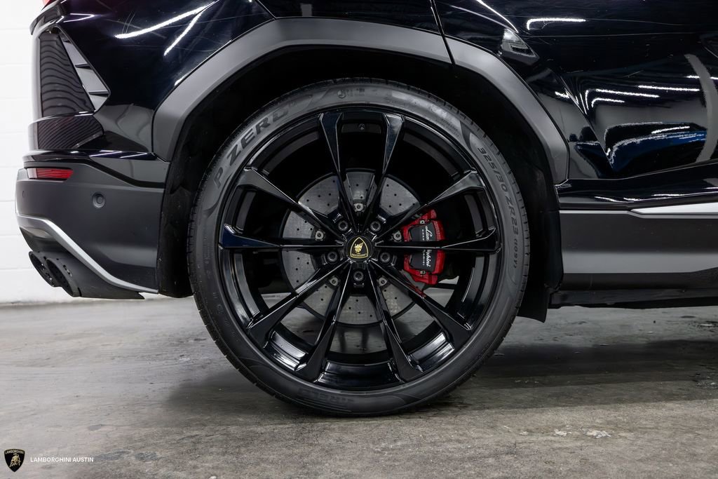 Used 2019 Lamborghini Urus AWD/4WD image 15