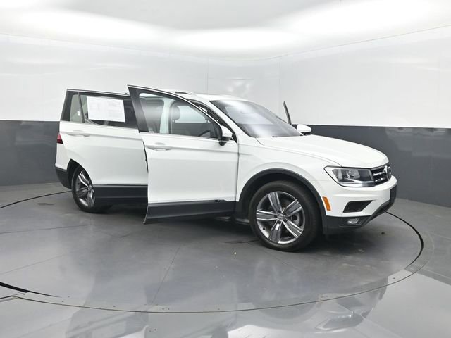 Used 2021 Volkswagen Tiguan SEL AWD/4WD image 38