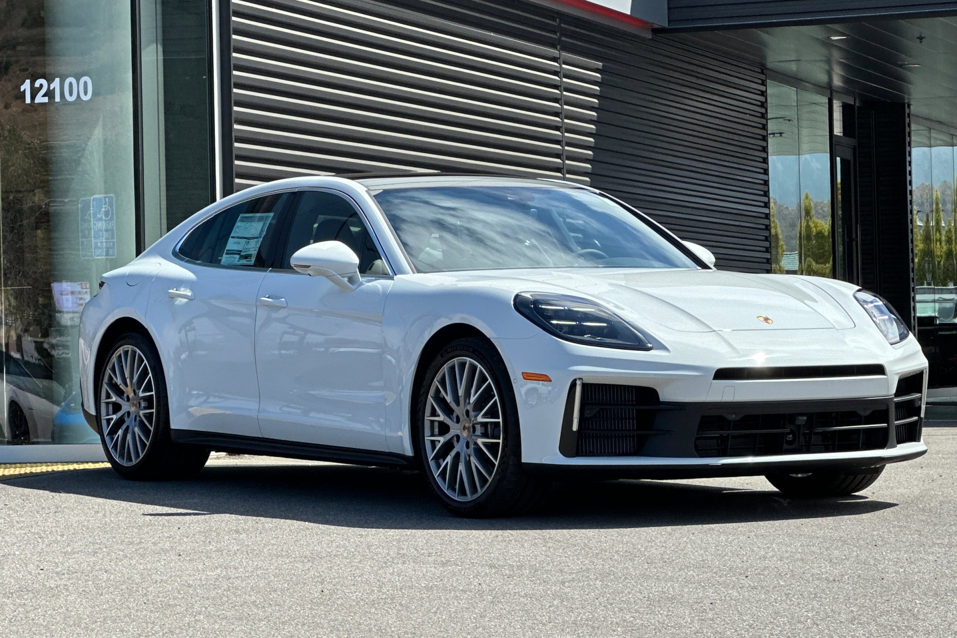 New 2025 Porsche Panamera image 10