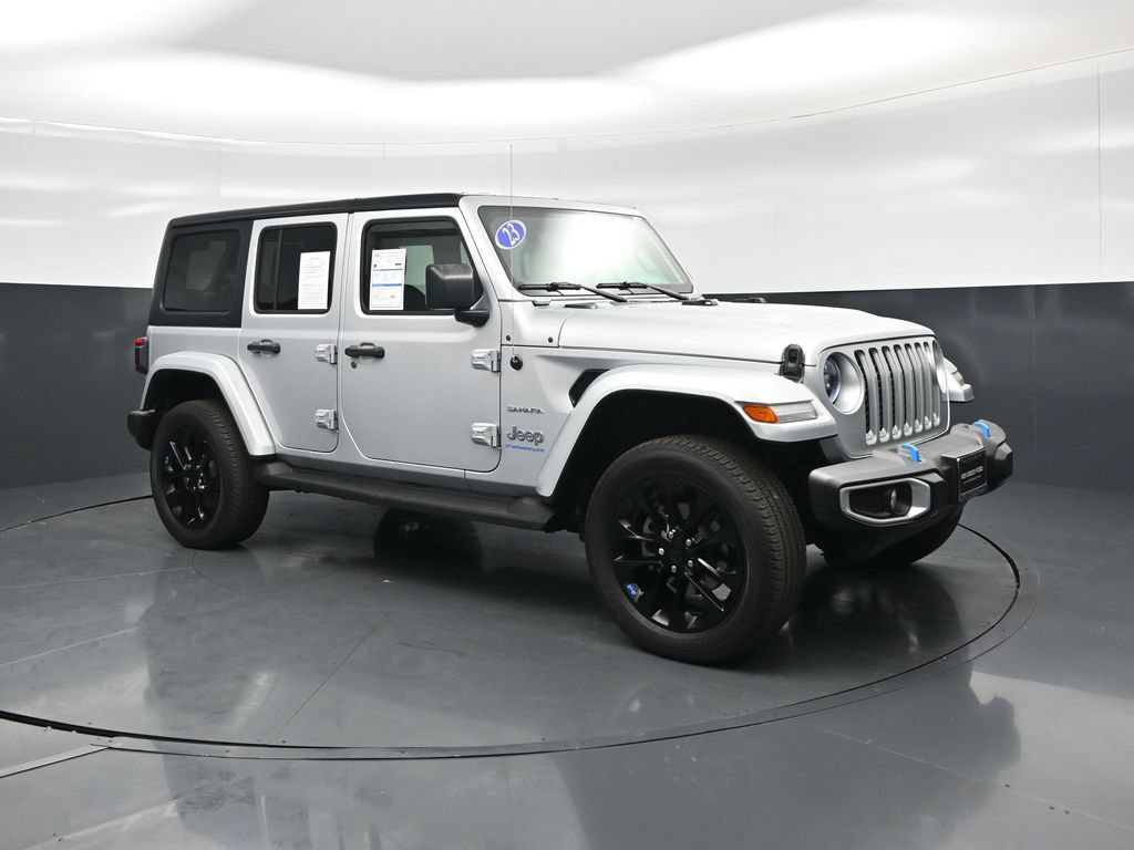 Used 2023 Jeep Wrangler Unlimited Sahara w/ Cold Weather Group AWD/4WD image 21