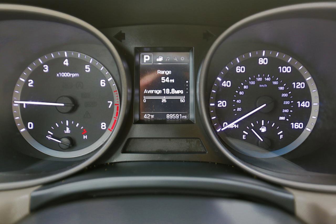 Used 2017 Hyundai Santa Fe Sport FWD image 7