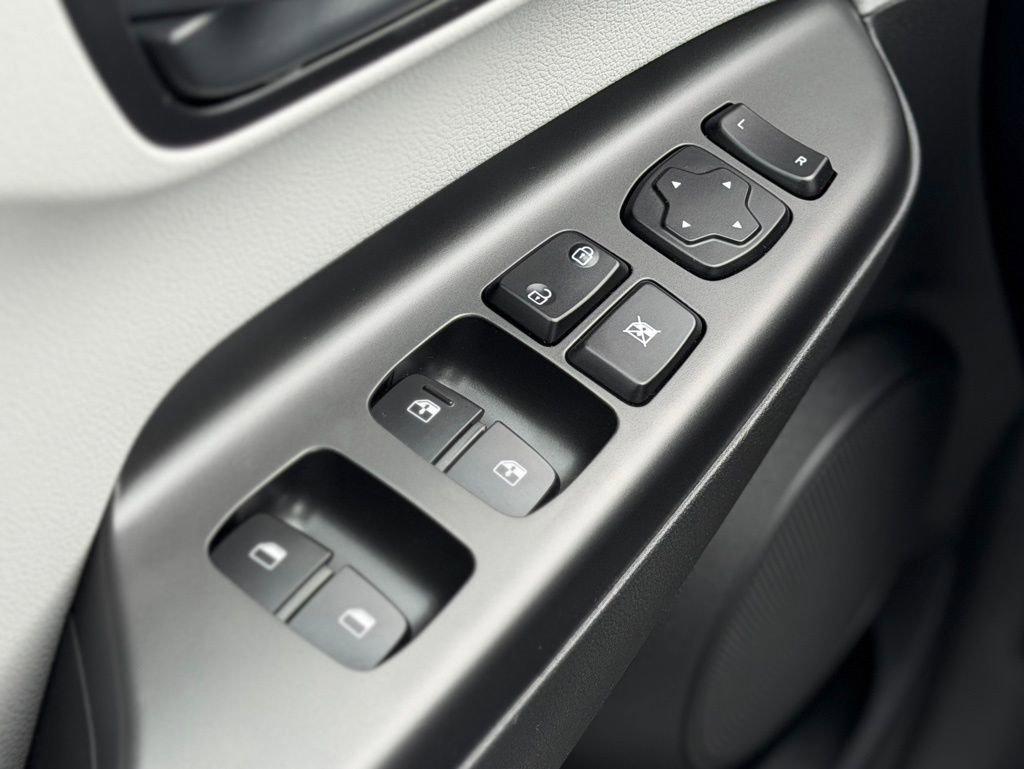 Used 2023 Hyundai Kona SEL image 22