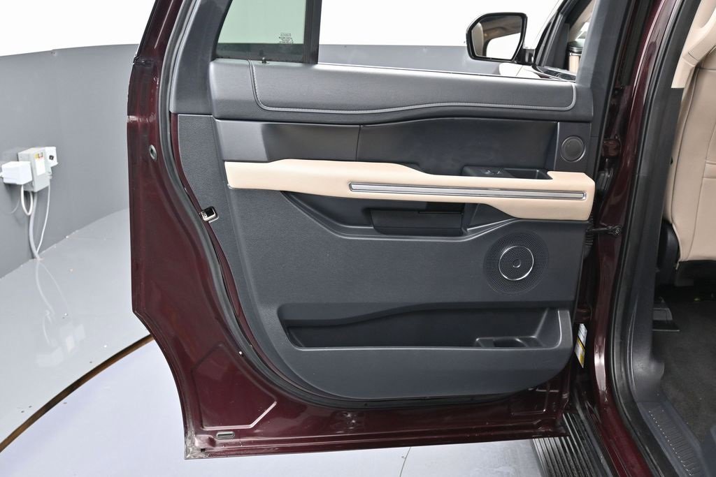 Used 2024 Ford Expedition Max Limited image 45