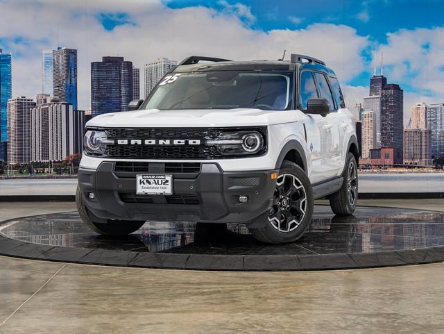 Used 2025 Ford Bronco Sport Outer Banks w/ Outer Banks Tech Package+ AWD/4WD image 2