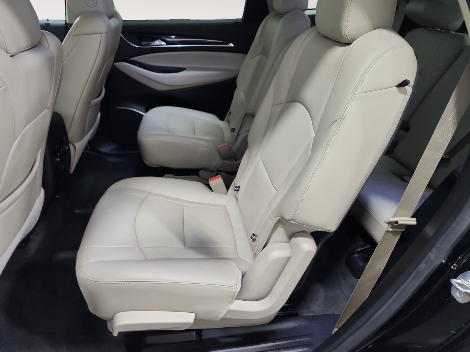 Used 2020 Buick Enclave Essence FWD image 13