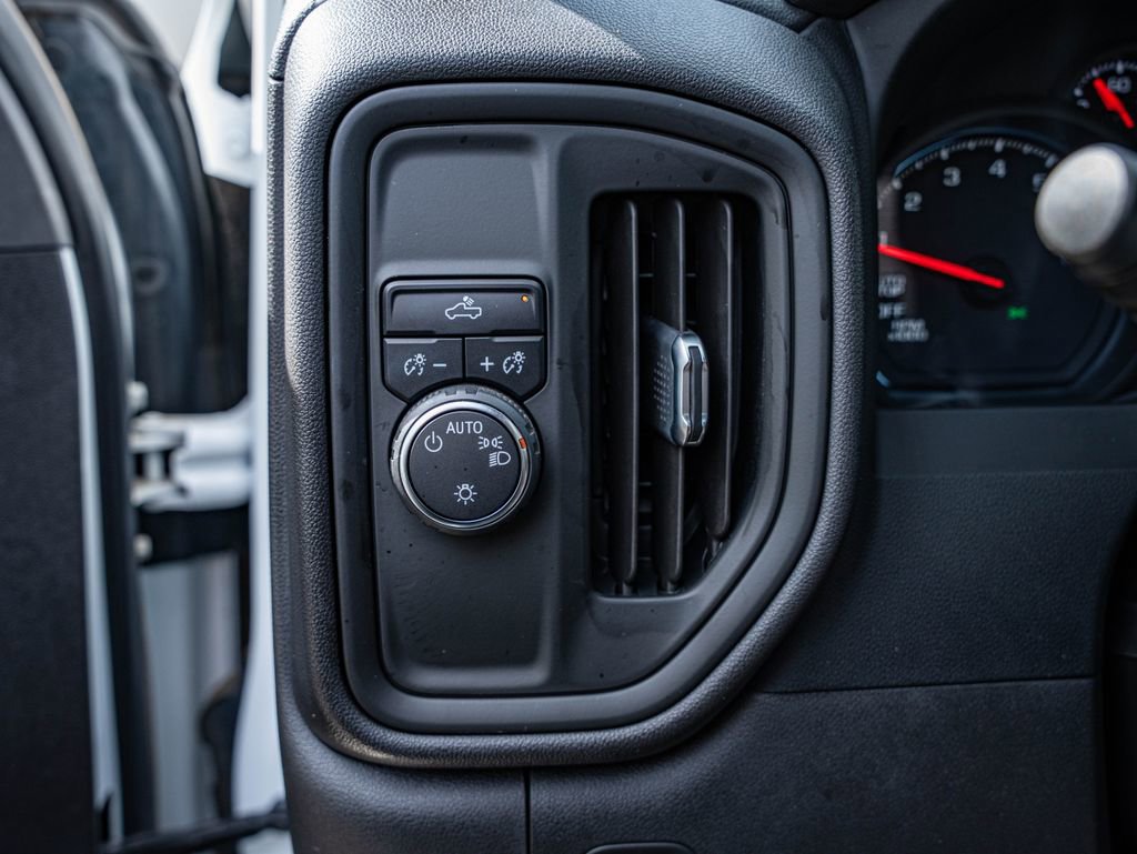 Used 2022 Chevrolet Silverado 1500 Custom RWD image 17