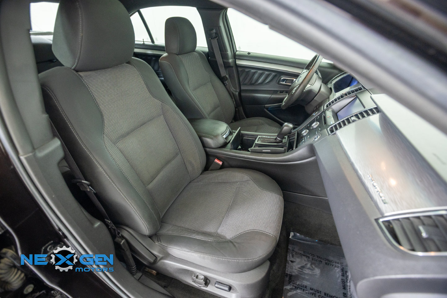 Used 2013 Ford Taurus SEL FWD image 43