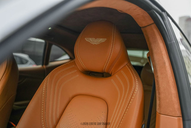 Used 2021 Aston Martin DBX image 28