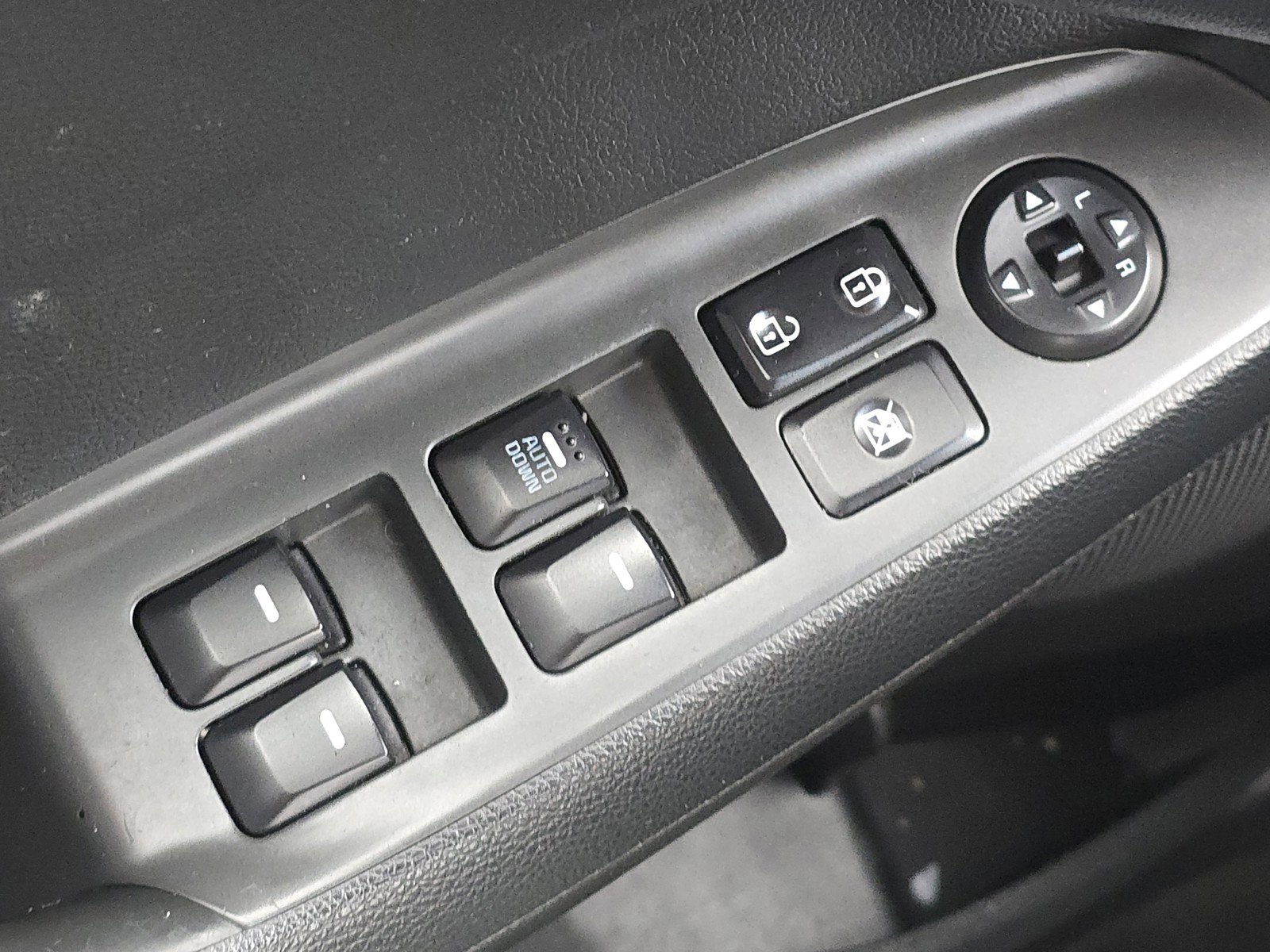 Used 2018 Kia Forte LX image 12