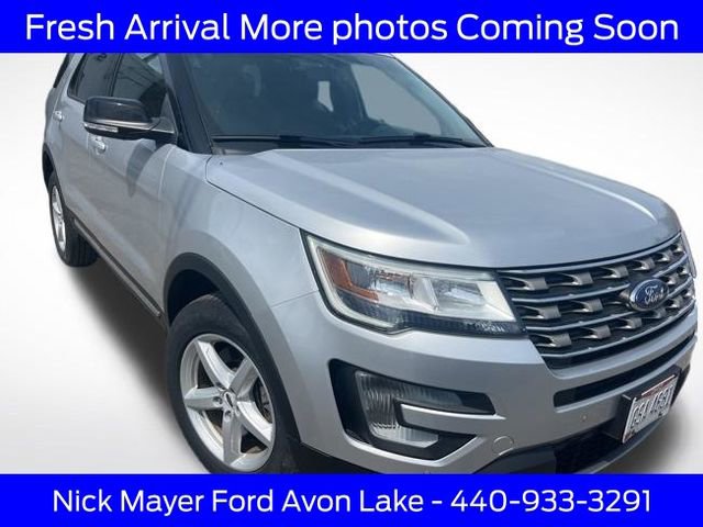 Used 2016 Ford Explorer XLT w/ Equipment Group 202A AWD/4WD image 9