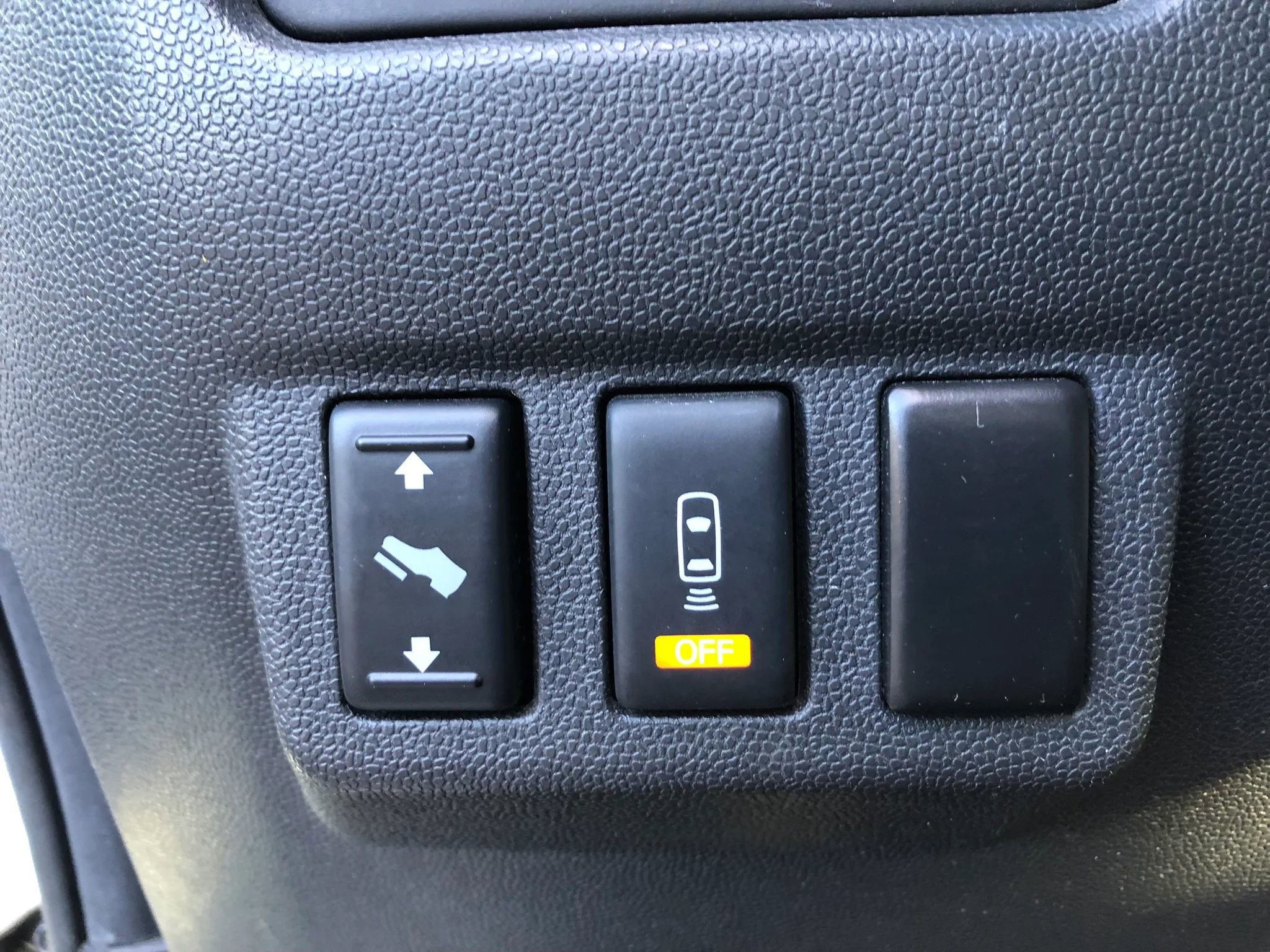 Used 2012 Nissan Titan SV w/ SV Premium Utility Pkg image 23