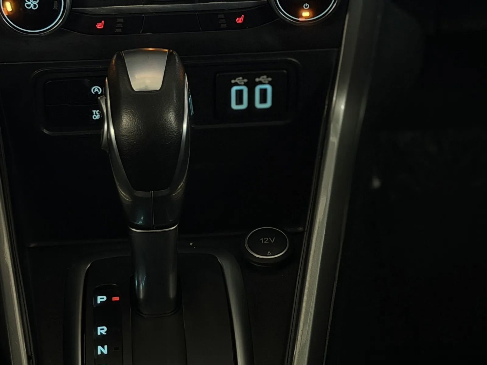 Used 2021 Ford EcoSport SE w/ SE Convenience Package image 42