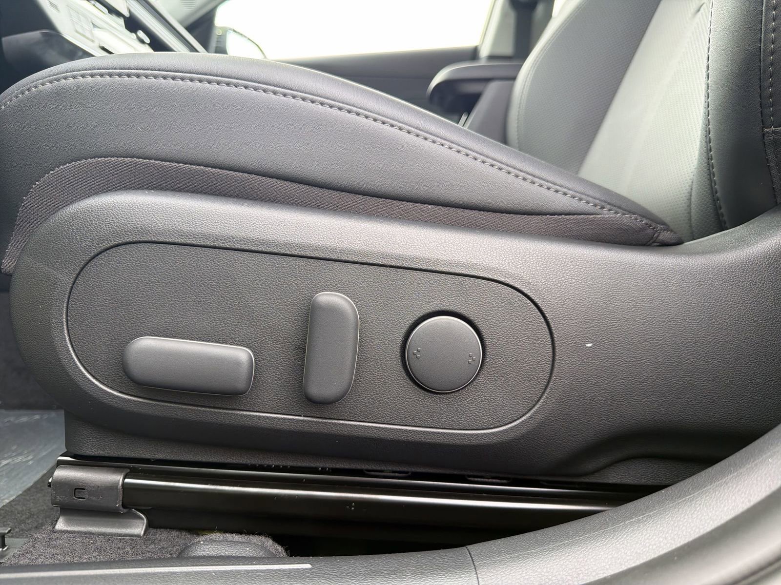 New 2026 Hyundai Kona SEL Premium AWD/4WD image 14