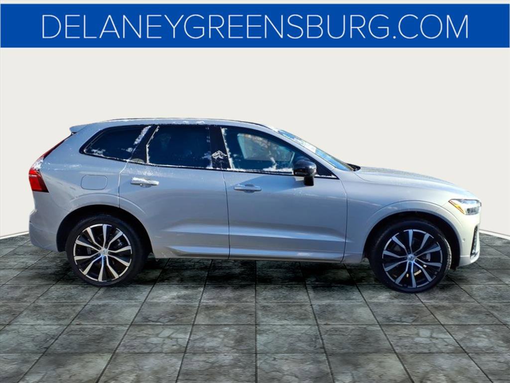 Used 2023 Volvo XC60 B5 Plus w/ Climate Package image 2