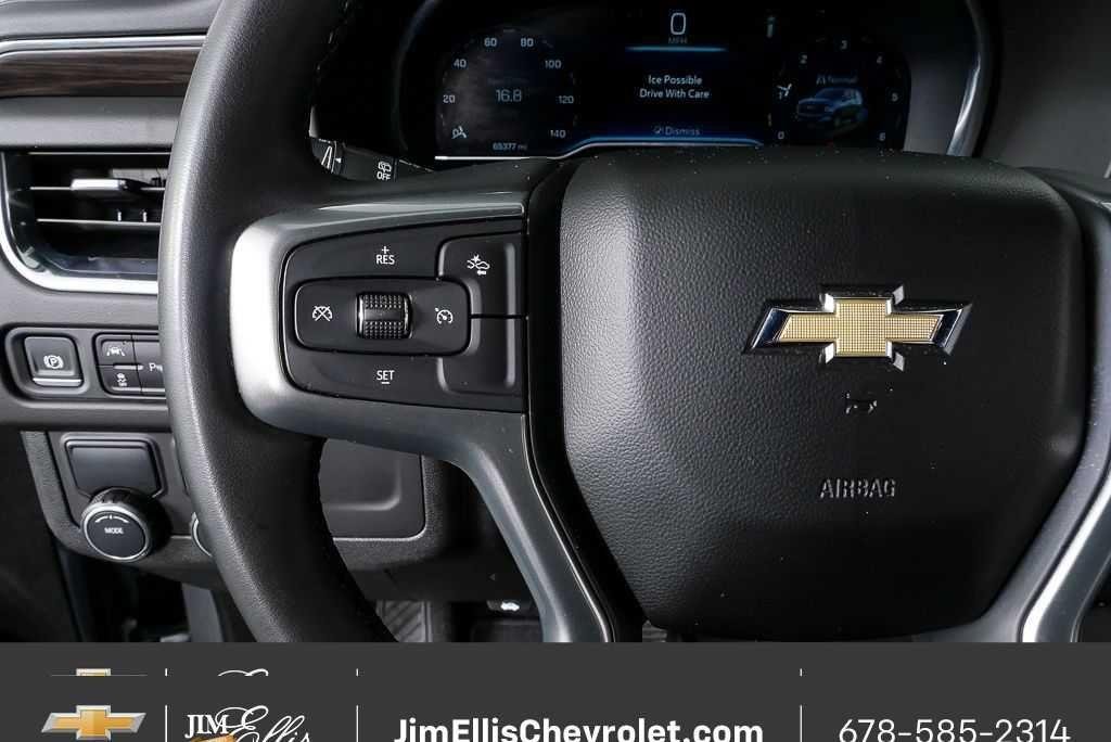Certified 2024 Chevrolet Suburban LT RWD image 11