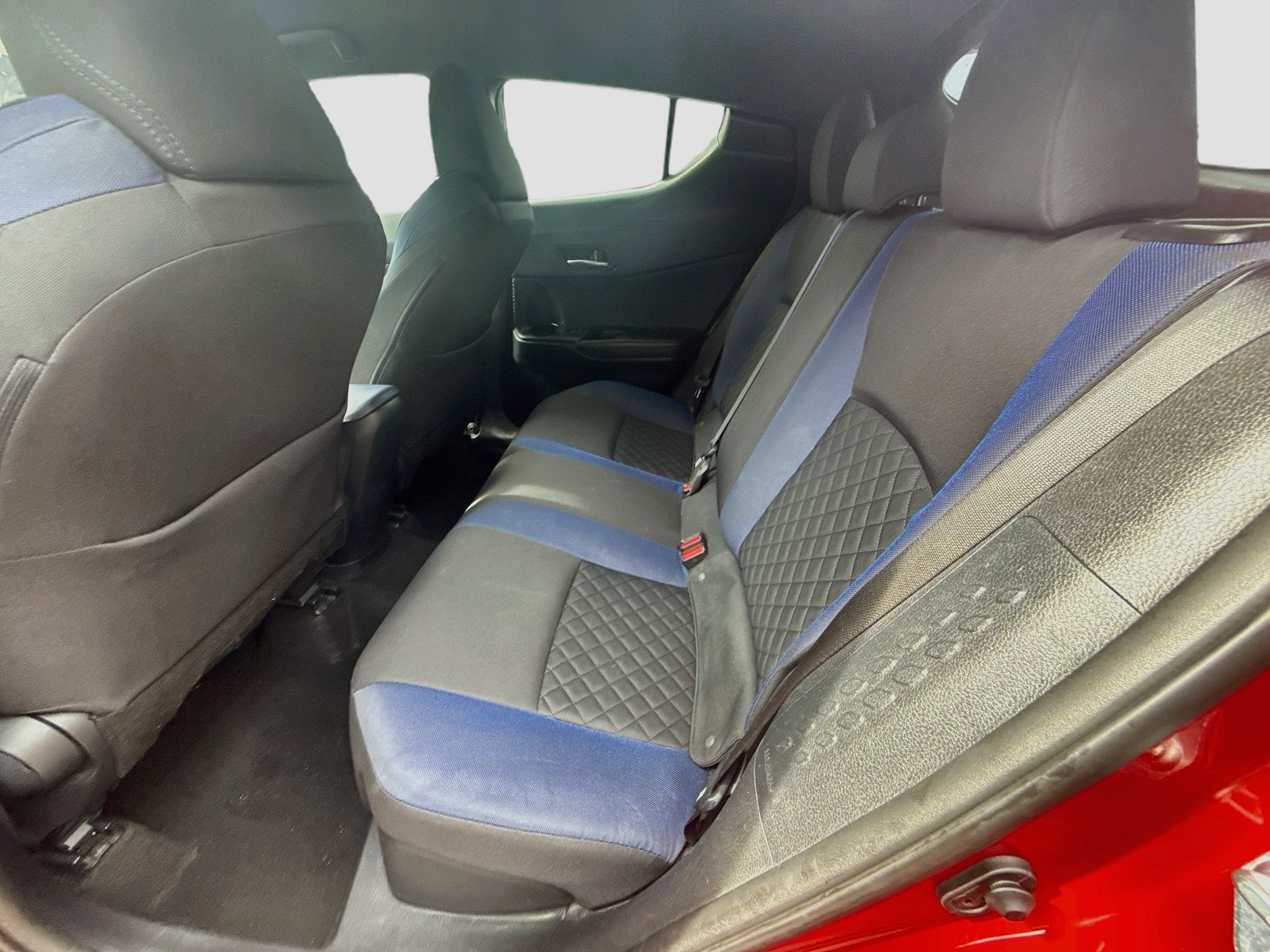 Used 2021 Toyota C-HR XLE FWD image 20