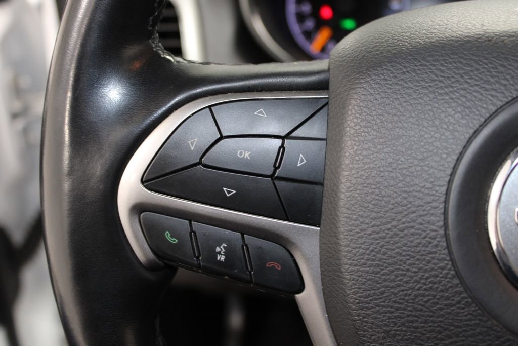 Used 2020 Jeep Grand Cherokee Altitude image 22