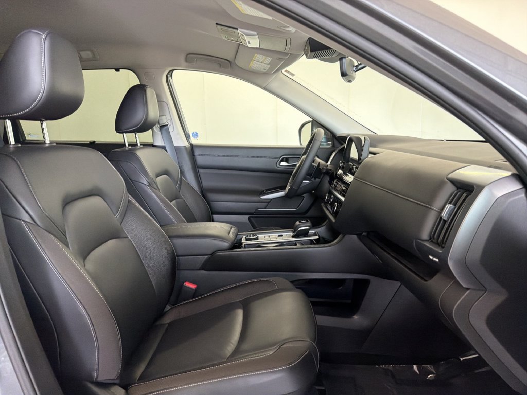 Certified 2025 Nissan Pathfinder SL AWD/4WD image 22