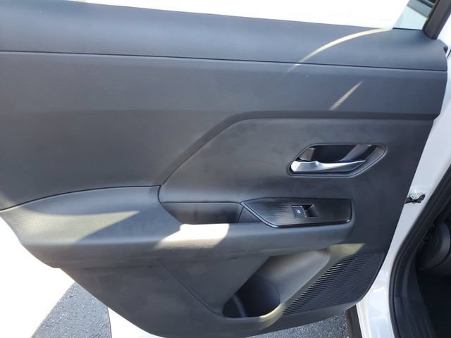 New 2026 Nissan Kicks SR w/ SR Premium Package AWD/4WD image 17