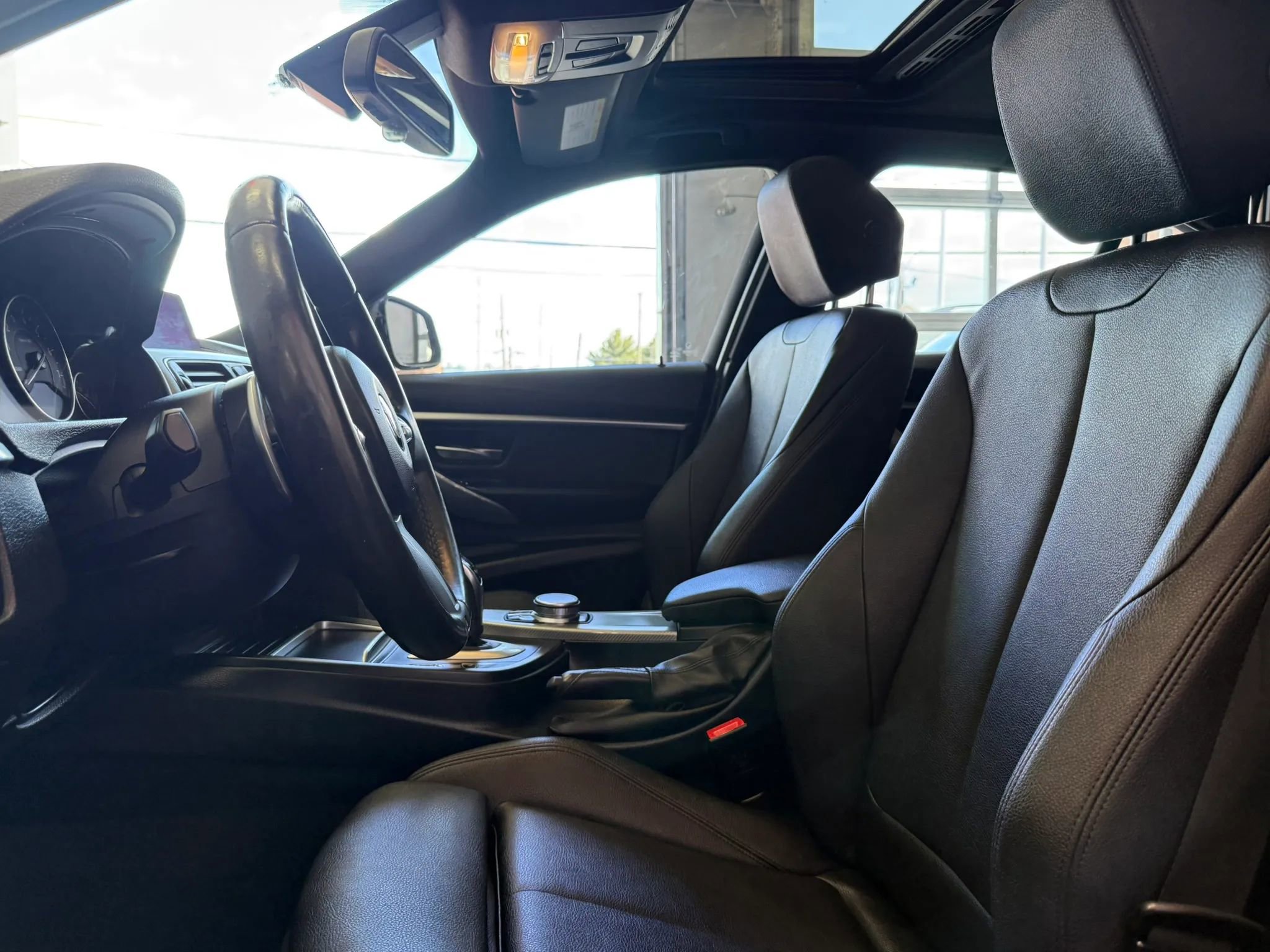 Used 2018 BMW 340i Sedan w/ Track Handling Package image 8