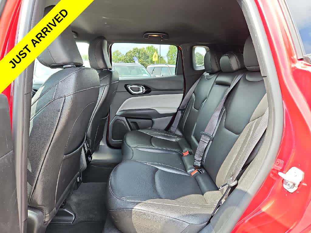 Used 2025 Jeep Compass Limited AWD/4WD image 9