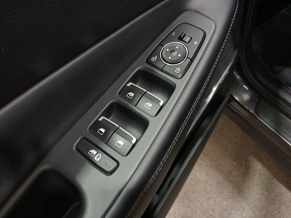 Used 2022 Hyundai Santa Fe SEL w/ Convenience + Premium Package AWD/4WD image 20