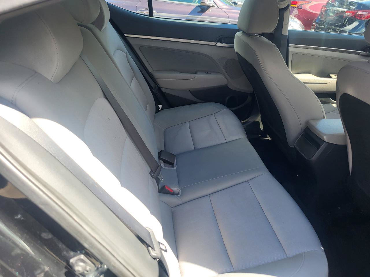 Used 2017 Hyundai Elantra SE FWD image 35