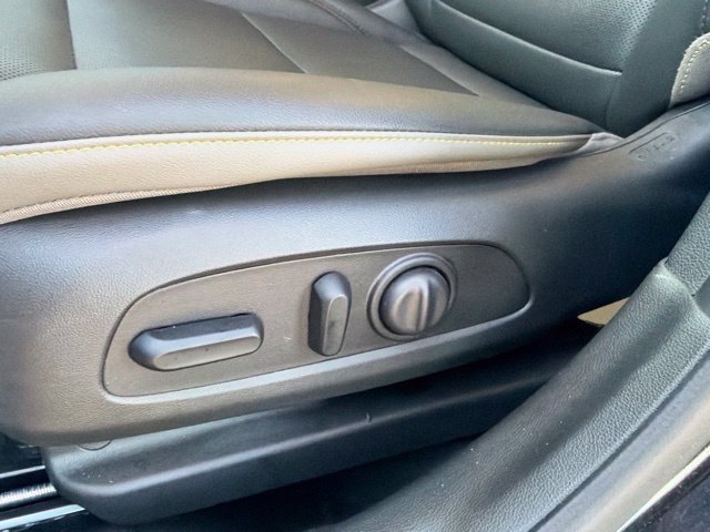 Used 2025 Chevrolet Trax ACTIV FWD image 19