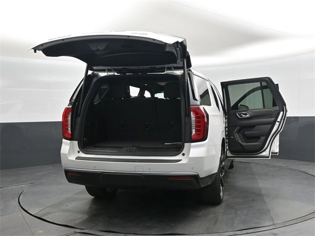 Used 2022 GMC Yukon SLT w/ SLT Luxury Package image 49