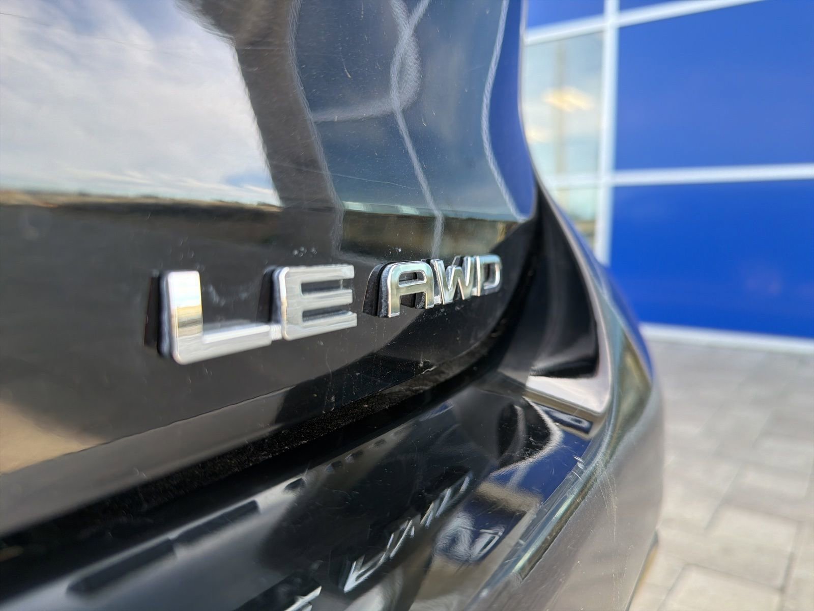 Used 2024 Toyota Highlander LE image 11