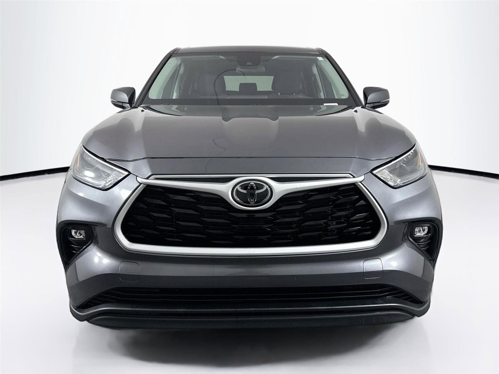 Certified 2025 Toyota Highlander LE image 8