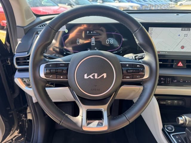 Certified 2025 Kia Sportage EX FWD image 24