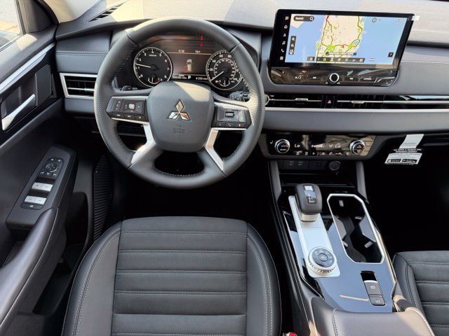 New 2026 Mitsubishi Outlander SE FWD image 19