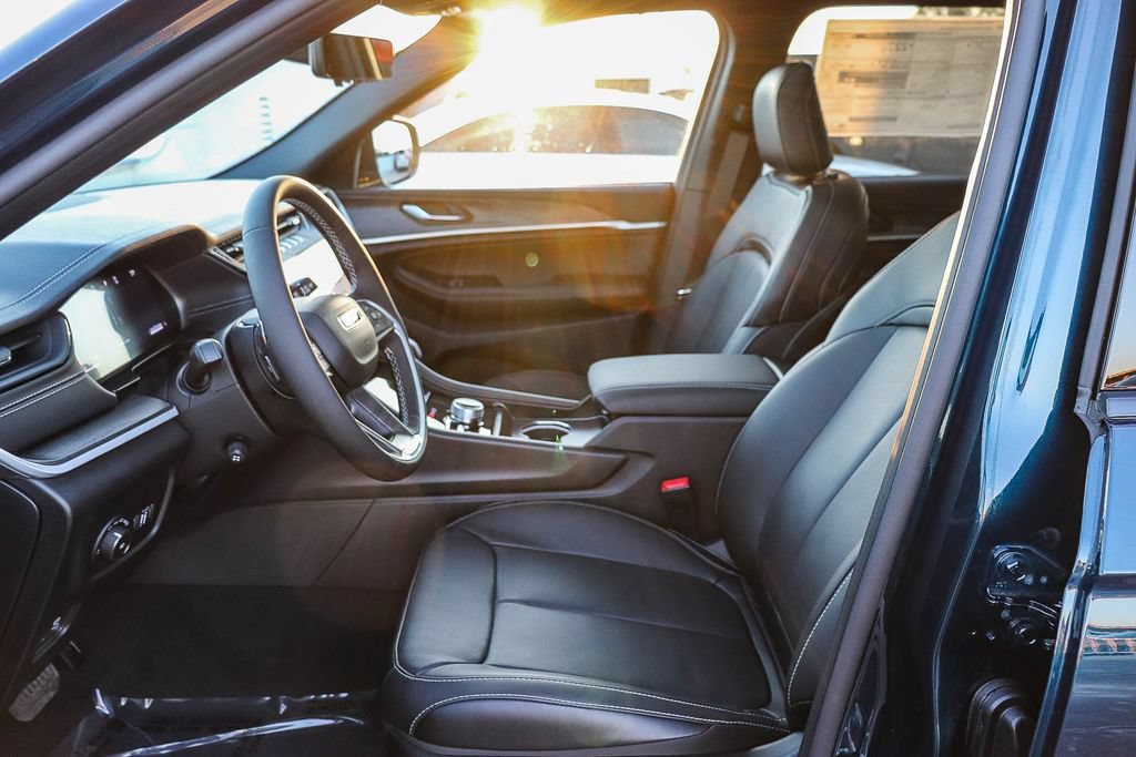 New 2026 Jeep Grand Cherokee Limited AWD/4WD image 21