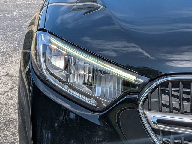 Used 2024 Mercedes-Benz GLC 300 4MATIC image 9