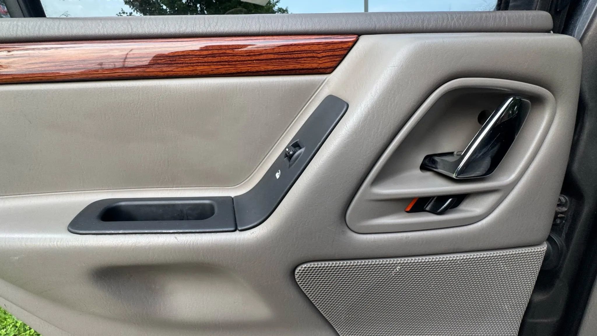 Used 1999 Jeep Grand Cherokee Limited image 15