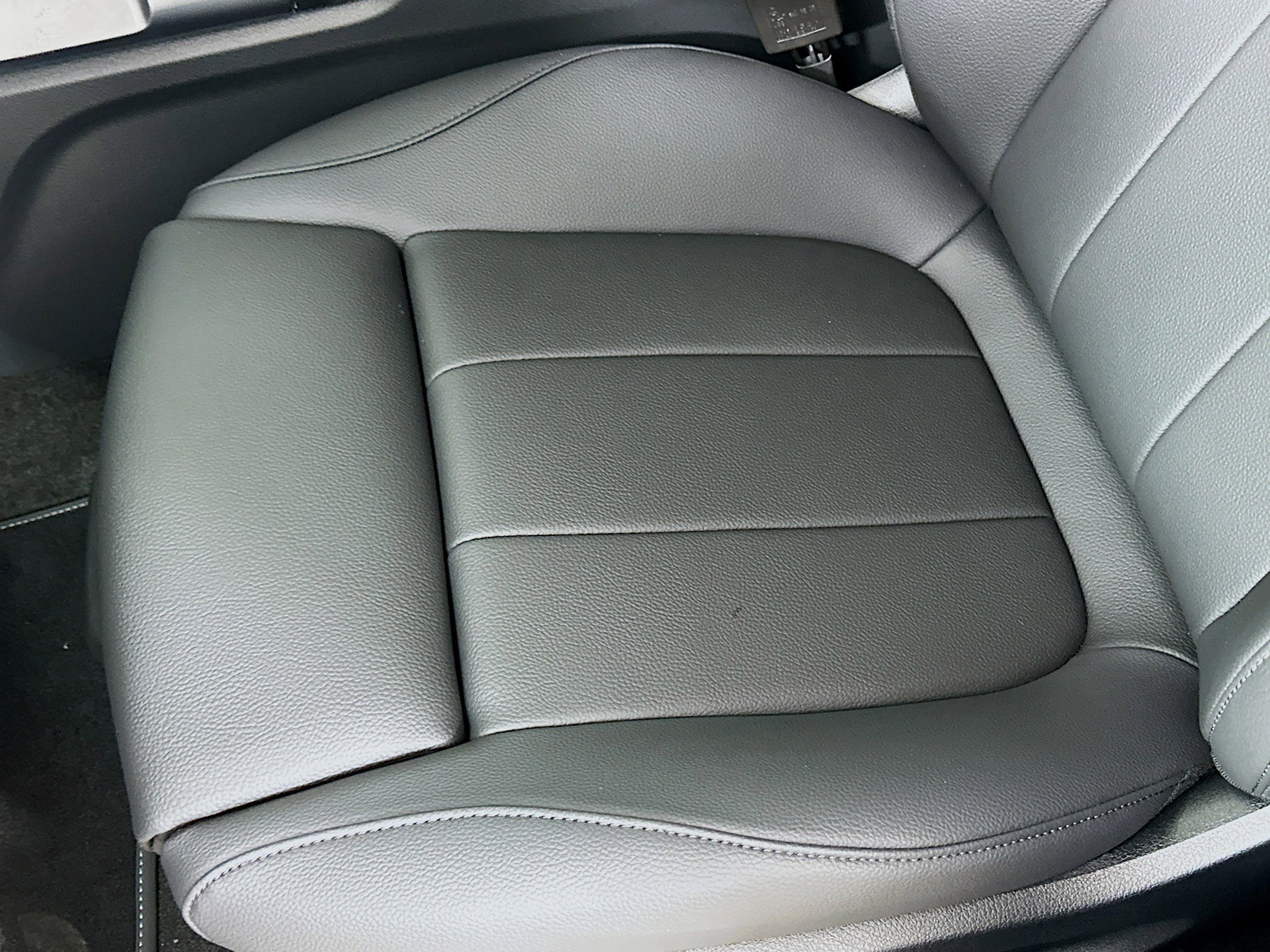 Certified 2025 Mercedes-Benz GLB 250 4MATIC image 25