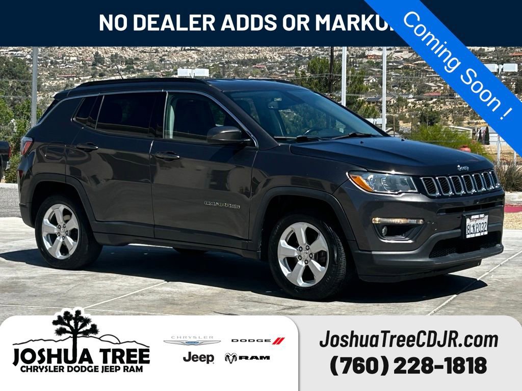 Used 2019 Jeep Compass Latitude w/ Popular Equipment Group FWD image 1