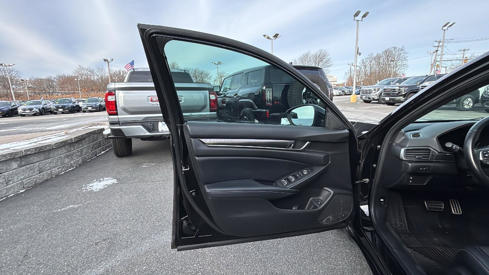 Used 2018 Honda Accord Sport image 23