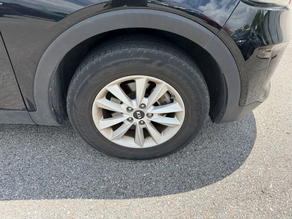 Used 2019 Kia Sorento L FWD image 4