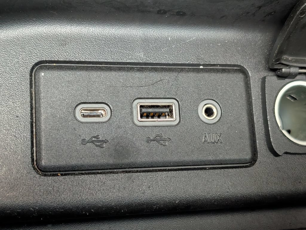 Used 2020 Chevrolet Equinox LT w/ LPO, Floor Liner Package AWD/4WD image 30