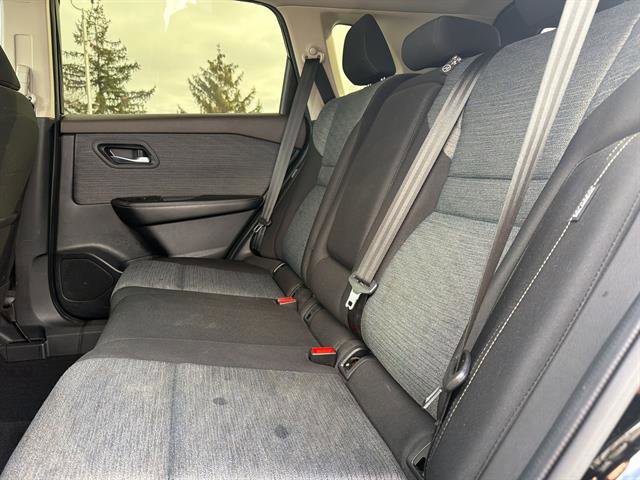 Used 2023 Nissan Rogue SV image 22