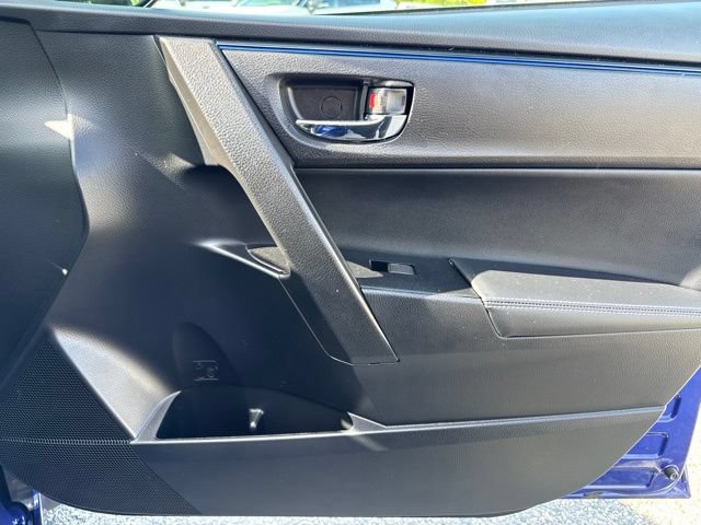 Used 2017 Toyota Corolla SE w/ Carpet Mat Package (TMS) FWD image 32