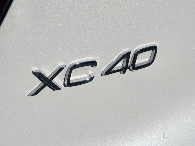 New 2026 Volvo XC40 B5 Ultra w/ Climate Package AWD/4WD image 16